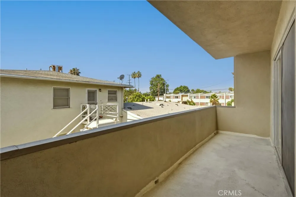 6140 Whitsett Avenue #6 Valley Glen, CA 91606