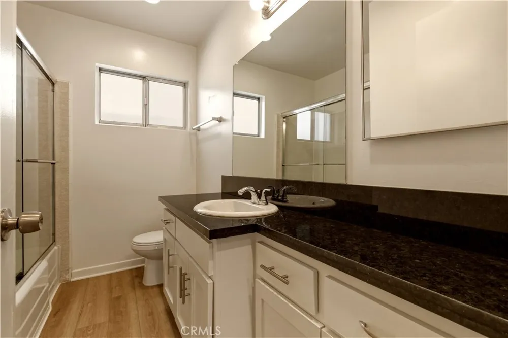 6140 Whitsett Avenue #6 Valley Glen, CA 91606