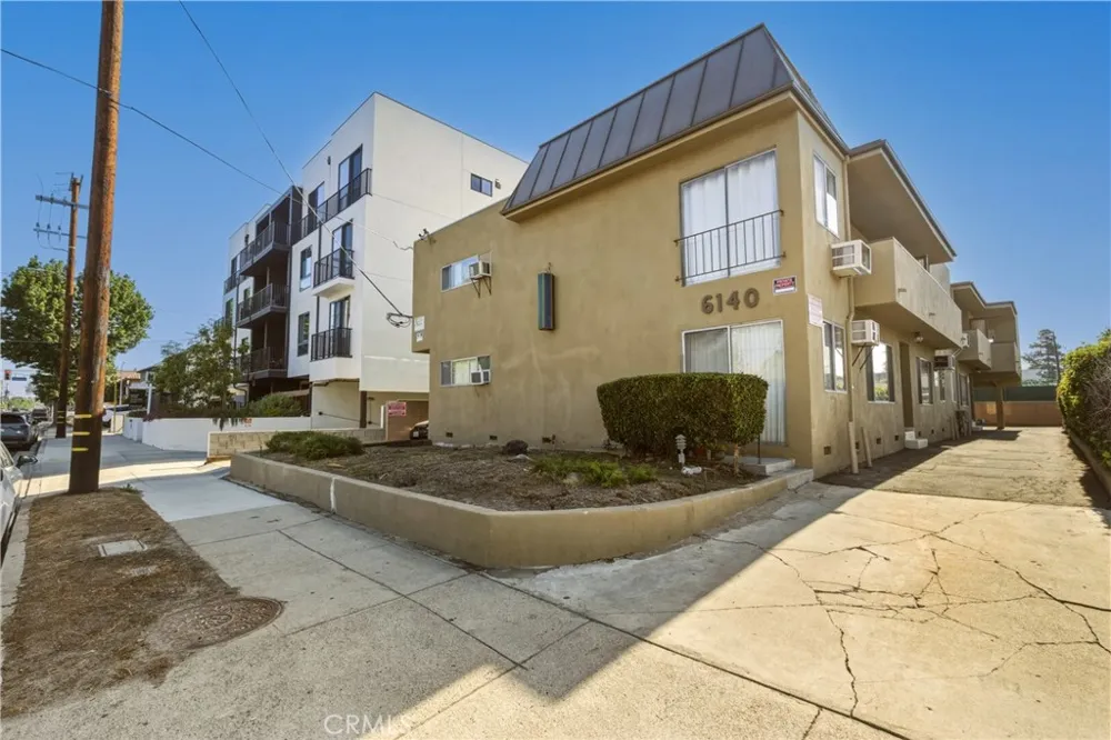 6140 Whitsett Avenue #6 Valley Glen, CA 91606