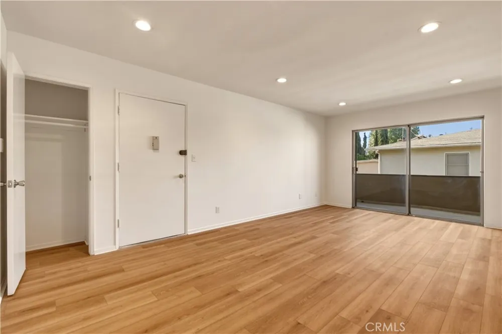 6140 Whitsett Avenue #6 Valley Glen, CA 91606