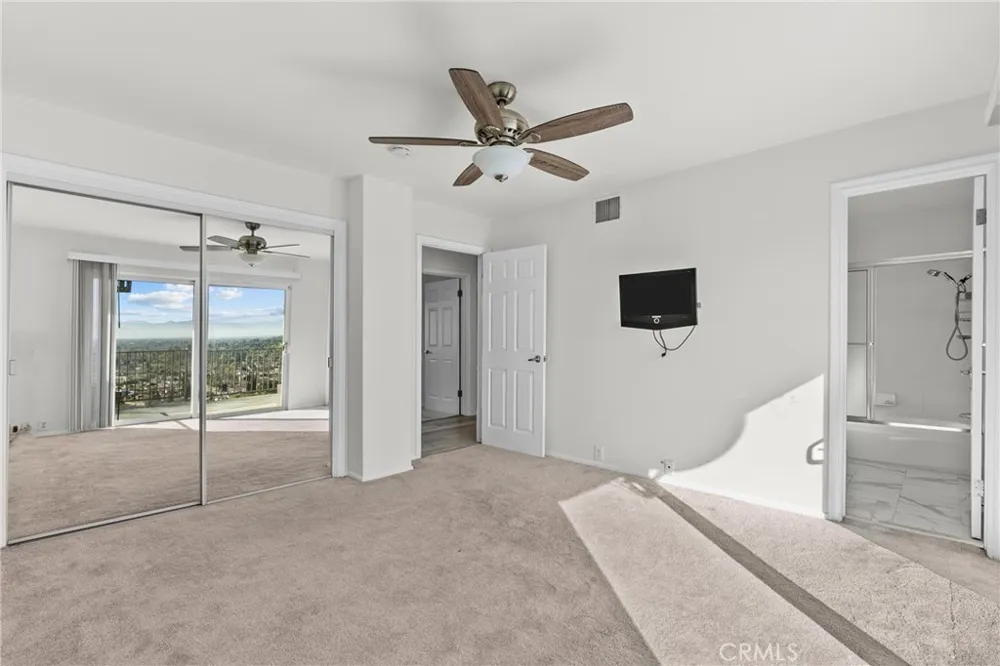 6758 Julie West Hills, CA 91307