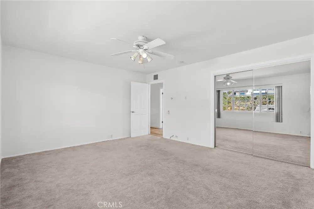 6758 Julie West Hills, CA 91307