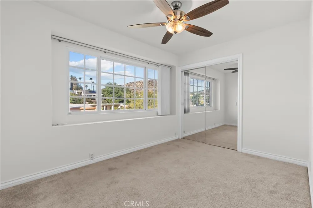6758 Julie West Hills, CA 91307