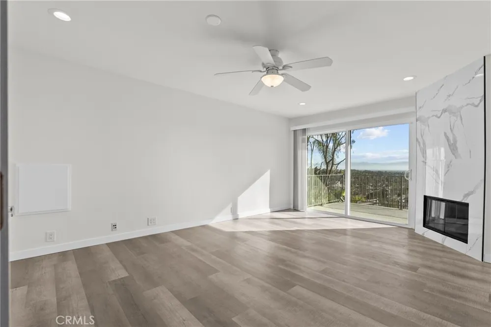 6758 Julie West Hills, CA 91307