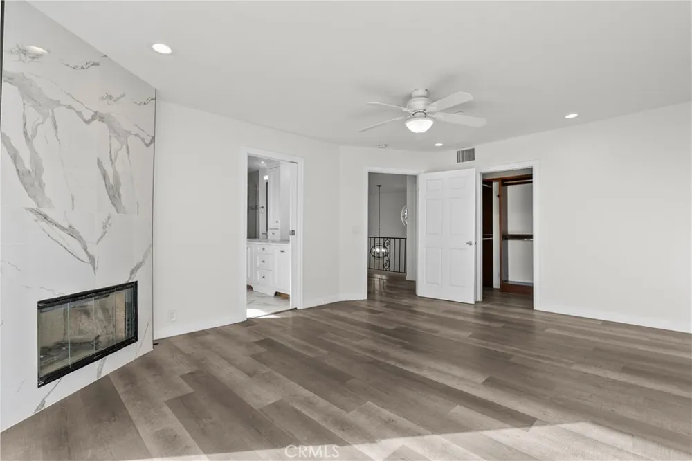 6758 Julie West Hills, CA 91307