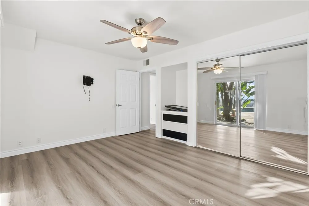 6758 Julie West Hills, CA 91307