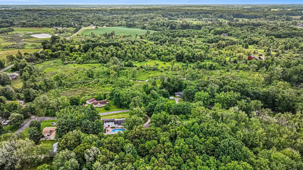 22300 Wynsmythe Drive Mattawan, MI 49071
