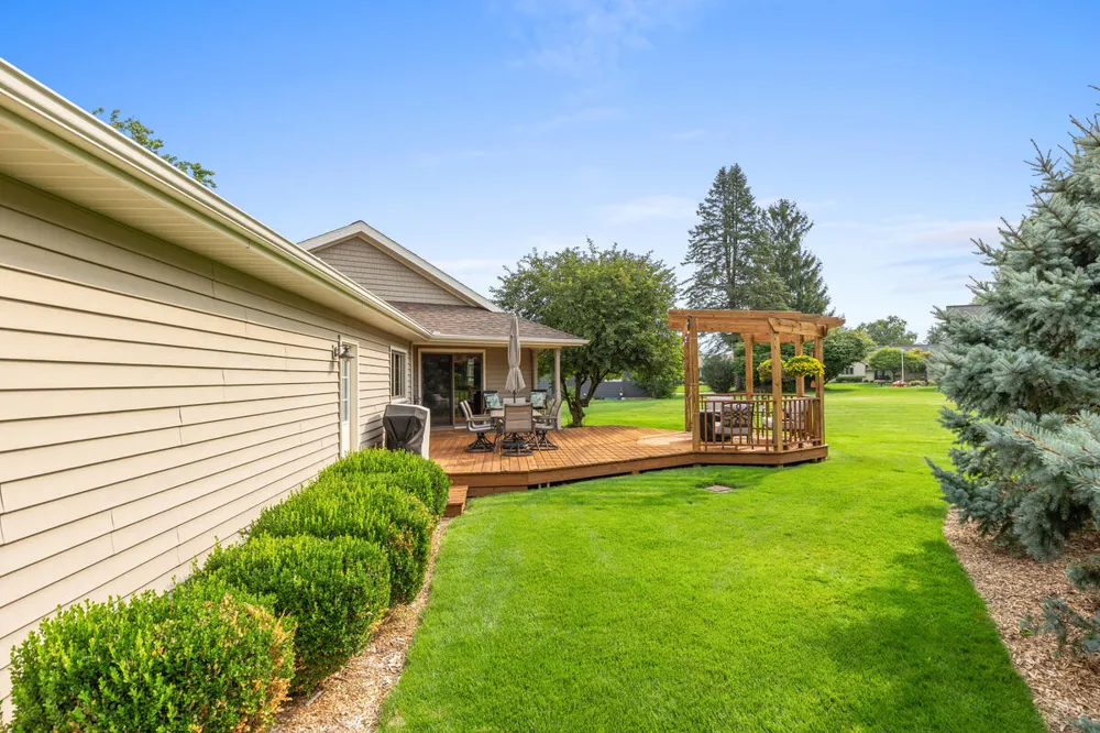 6866 Vista Grande Drive NE Rockford, MI 49341