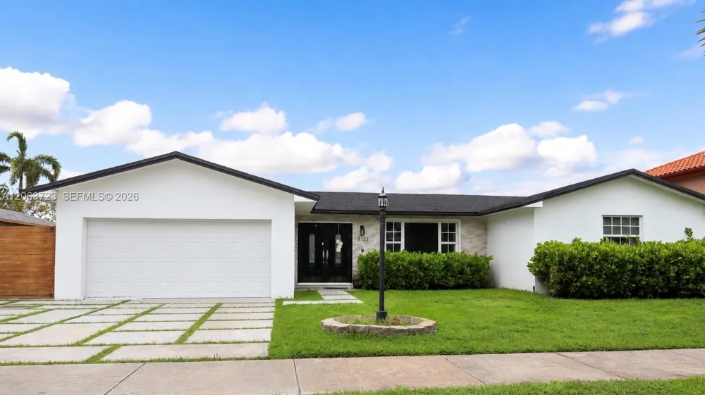 8121 SW 204th St Cutler Bay, FL 33189
