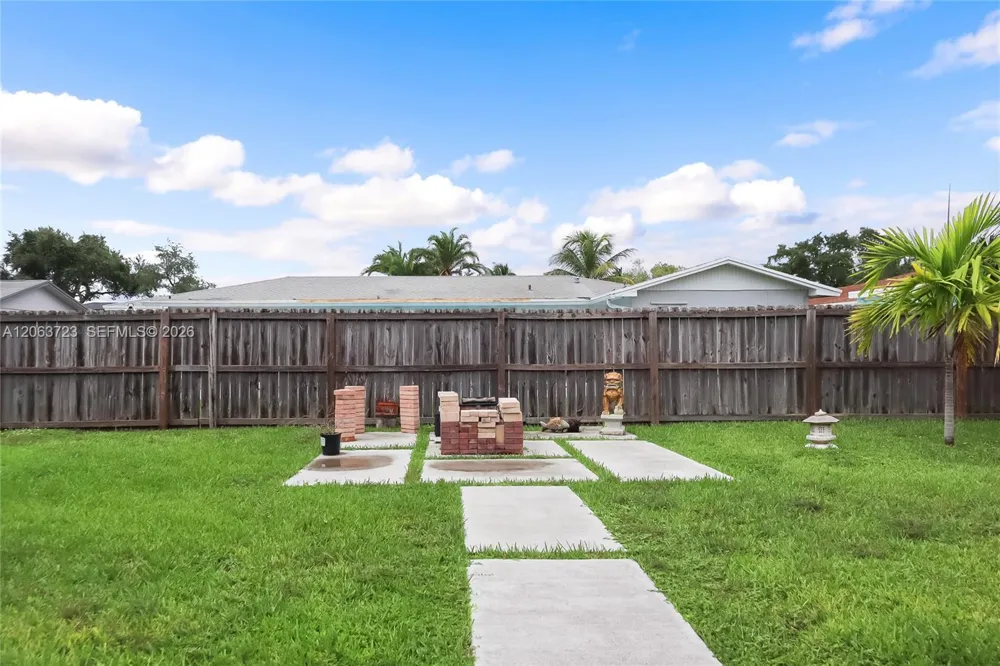 8121 SW 204th St Cutler Bay, FL 33189