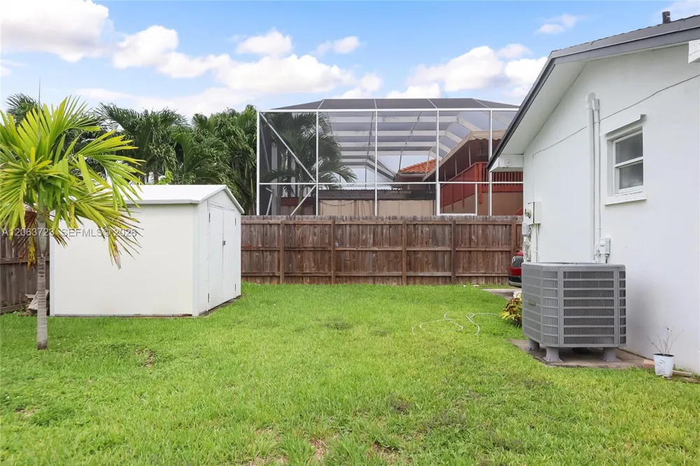 8121 SW 204th St Cutler Bay, FL 33189