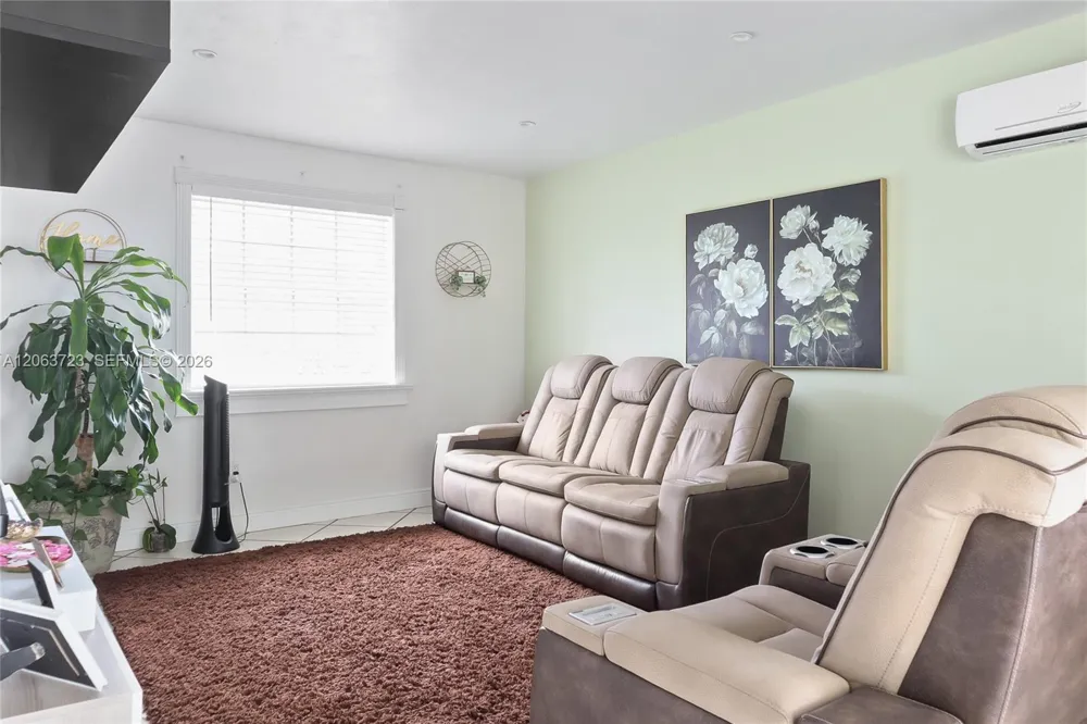 8121 SW 204th St Cutler Bay, FL 33189