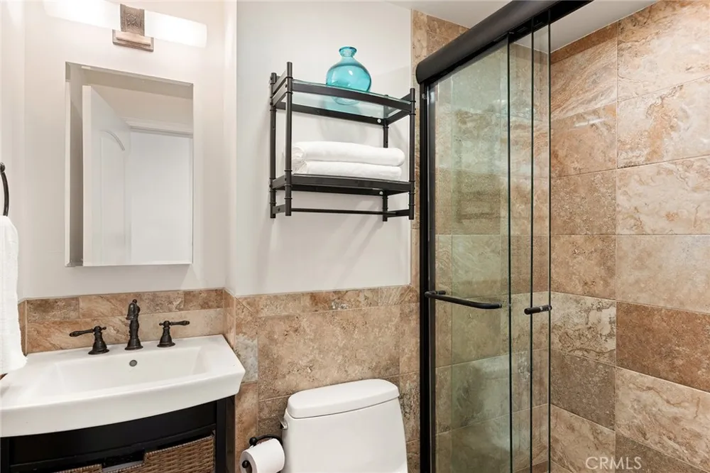 13042 Aetna Street Valley Glen, CA 91401