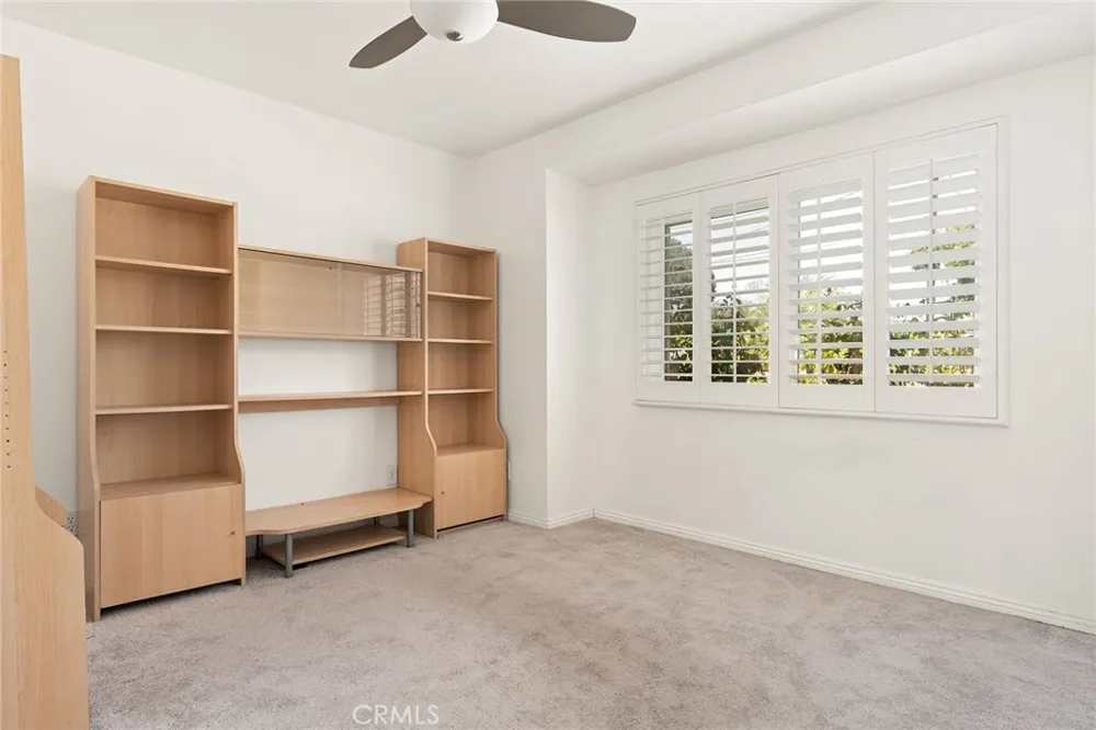 13042 Aetna Street Valley Glen, CA 91401