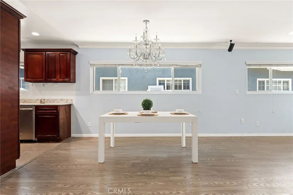 13042 Aetna Street Valley Glen, CA 91401