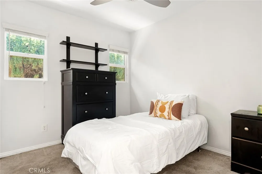 13042 Aetna Street Valley Glen, CA 91401