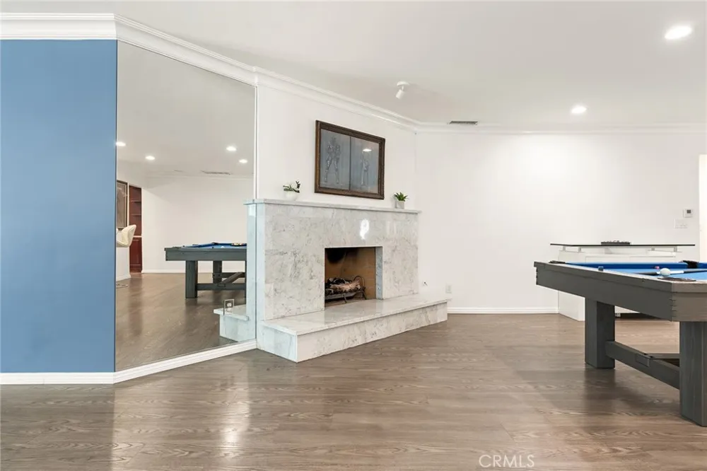 13042 Aetna Street Valley Glen, CA 91401
