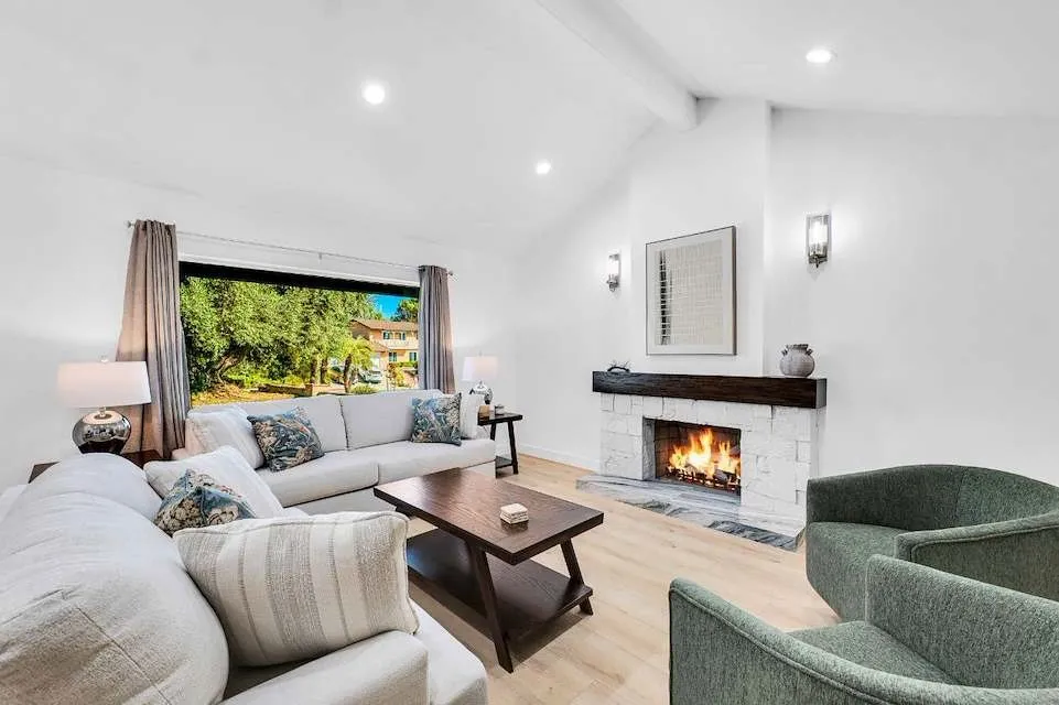 2849 Hillman Street Thousand Oaks, CA 91360