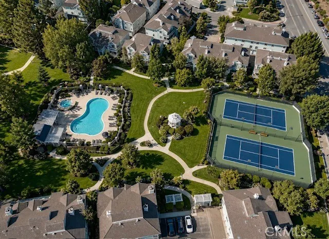 26908 Flo Canyon Country, CA 91351