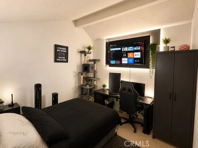 26908 Flo Canyon Country, CA 91351