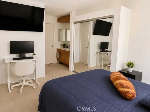 26908 Flo Canyon Country, CA 91351