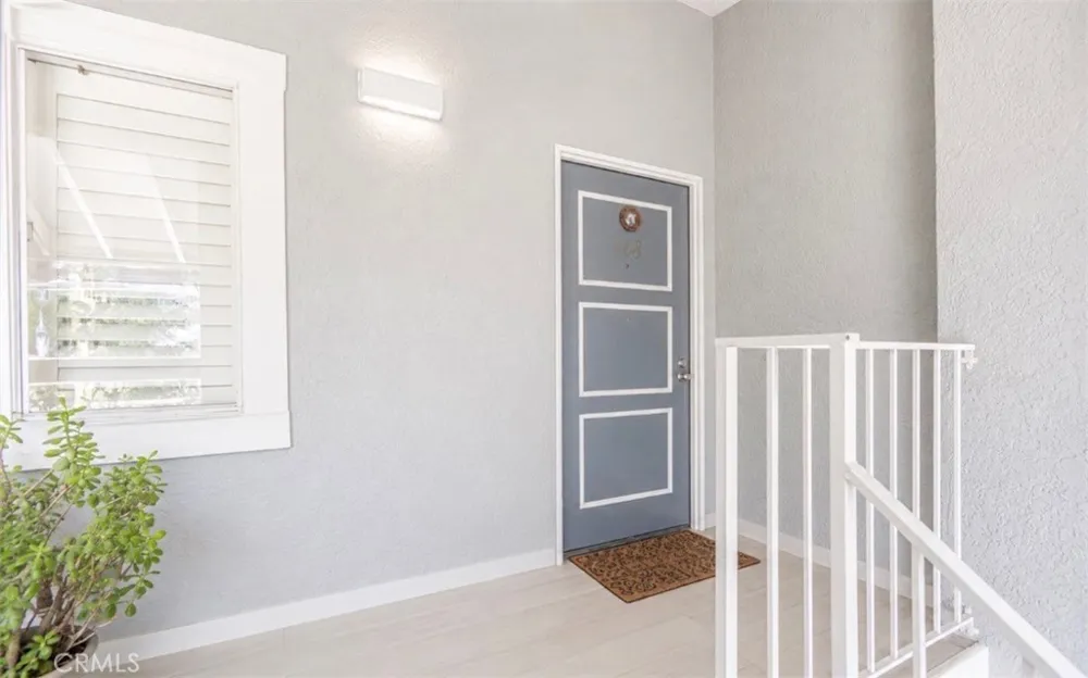26908 Flo Canyon Country, CA 91351