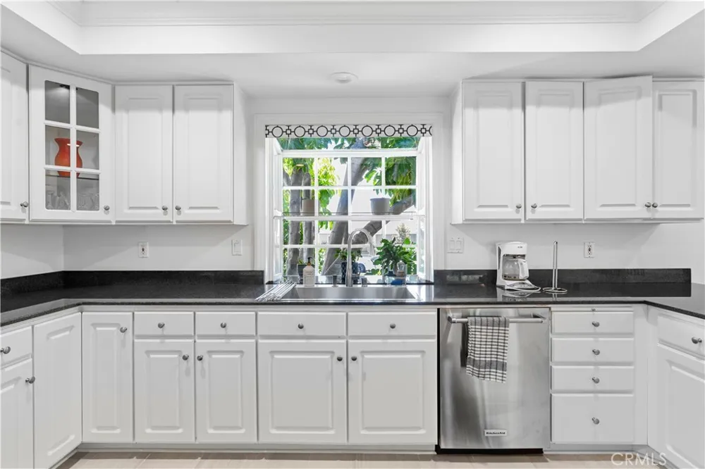 22509 Charlestown Calabasas, CA 91302