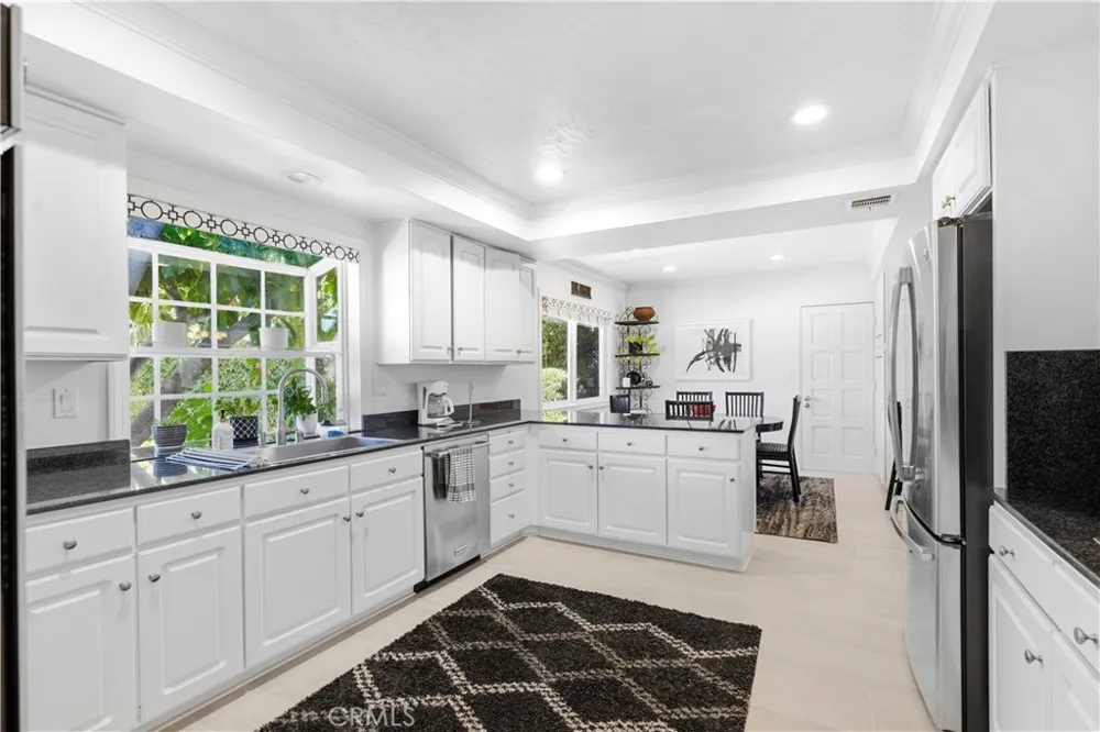 22509 Charlestown Calabasas, CA 91302