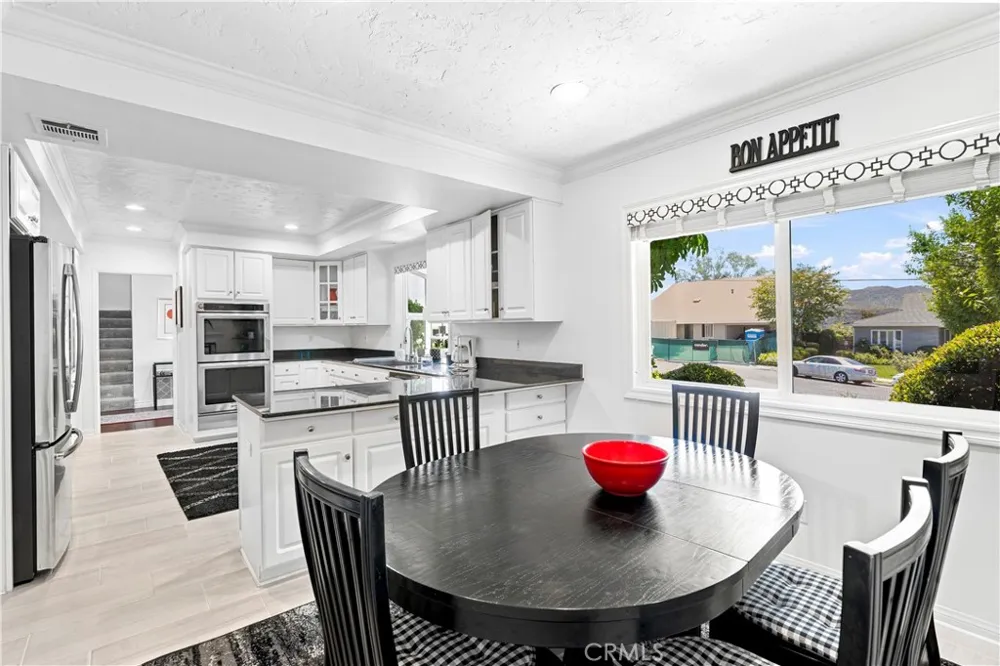 22509 Charlestown Calabasas, CA 91302