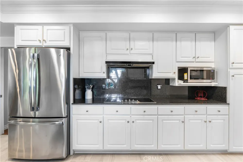 22509 Charlestown Calabasas, CA 91302