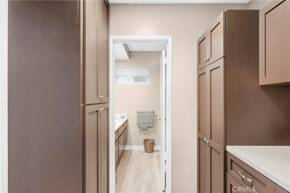 22509 Charlestown Calabasas, CA 91302