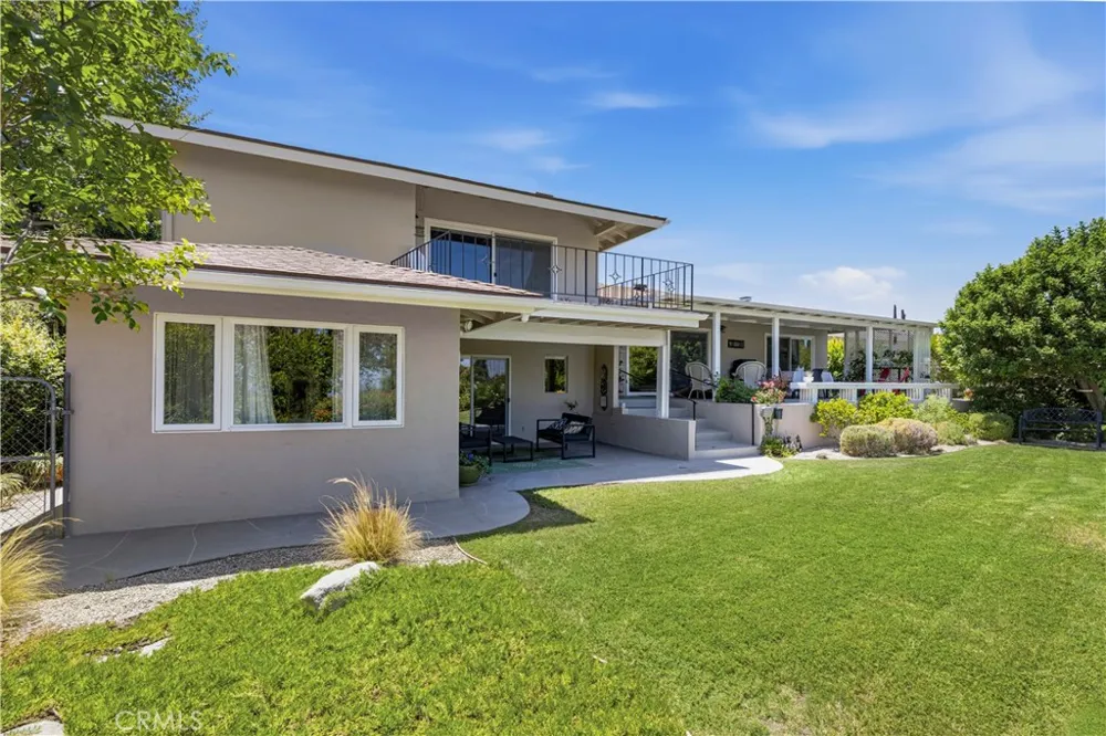 22509 Charlestown Calabasas, CA 91302