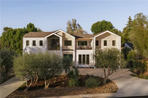 4744 Vista De Oro Avenue