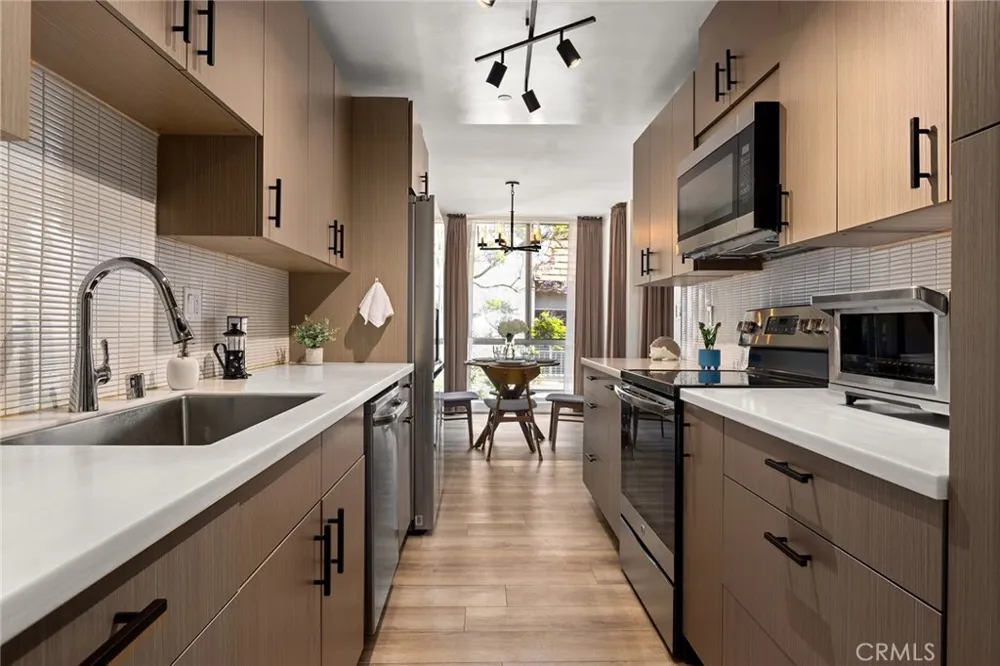 5875 Doverwood Drive #309 Culver City, CA 90230
