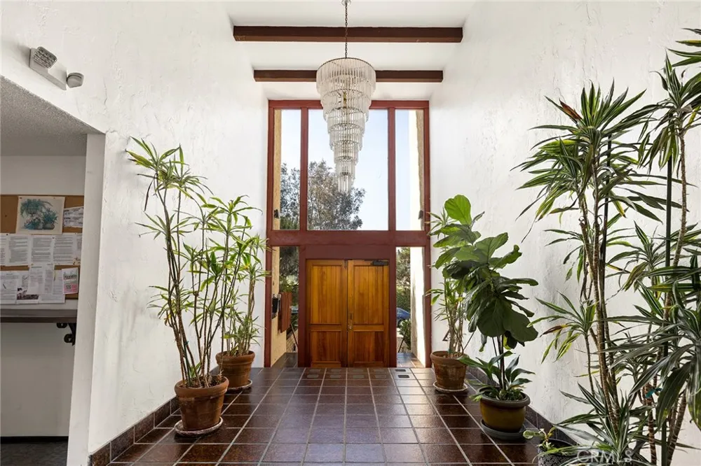 5875 Doverwood Drive #309 Culver City, CA 90230