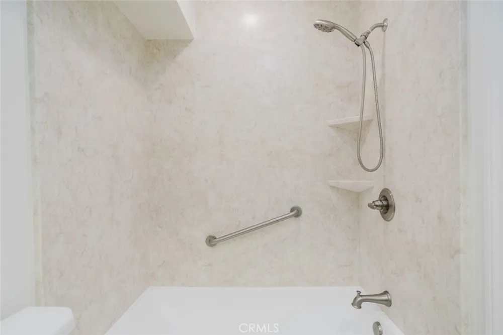 21529 Saticoy Street #217 Canoga Park, CA 91304