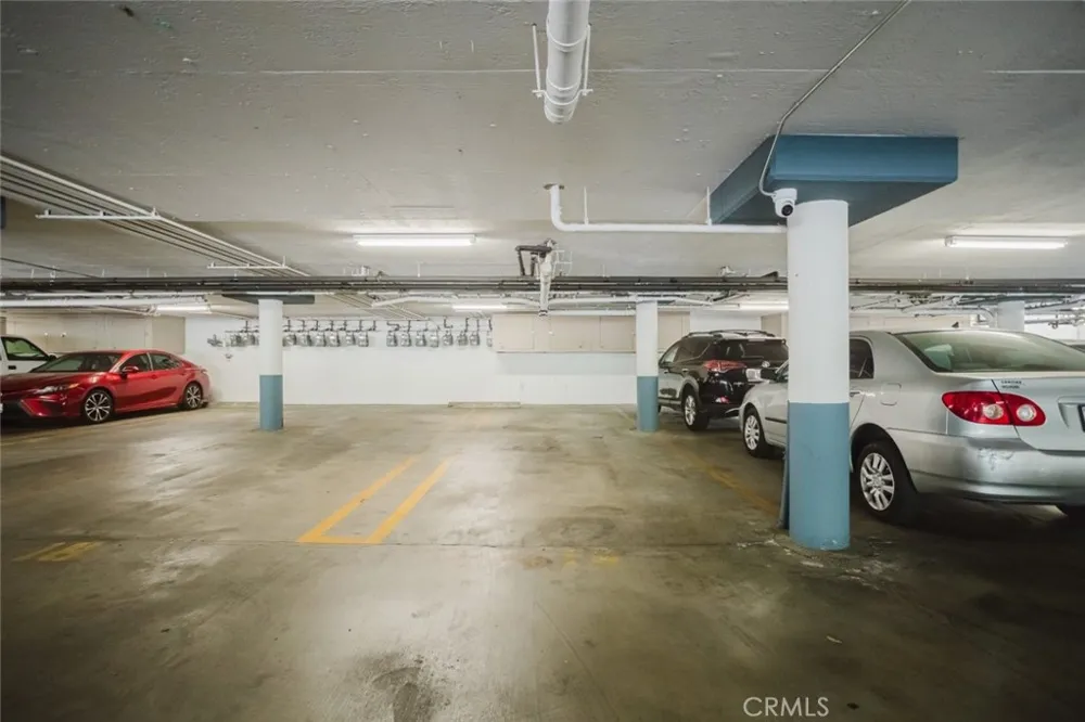 21529 Saticoy Street #217 Canoga Park, CA 91304