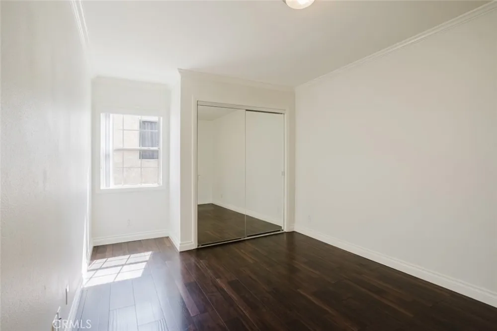 21529 Saticoy Street #217 Canoga Park, CA 91304