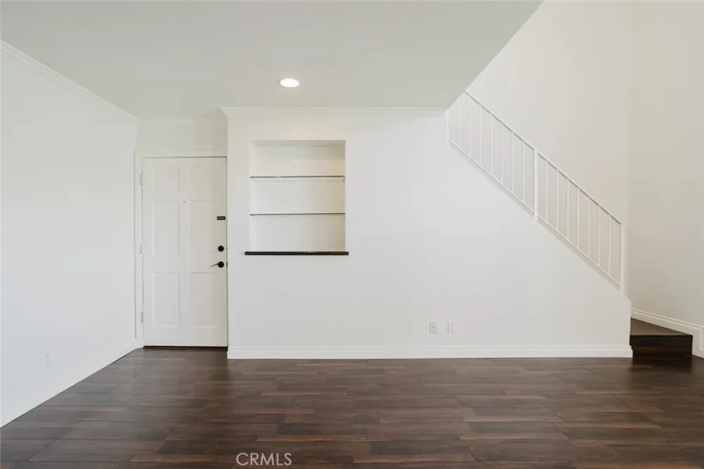 21529 Saticoy Street #217 Canoga Park, CA 91304