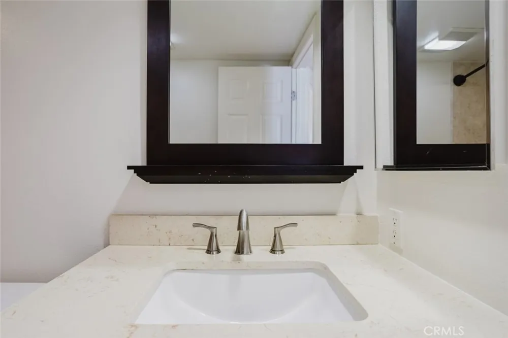 21529 Saticoy Street #217 Canoga Park, CA 91304