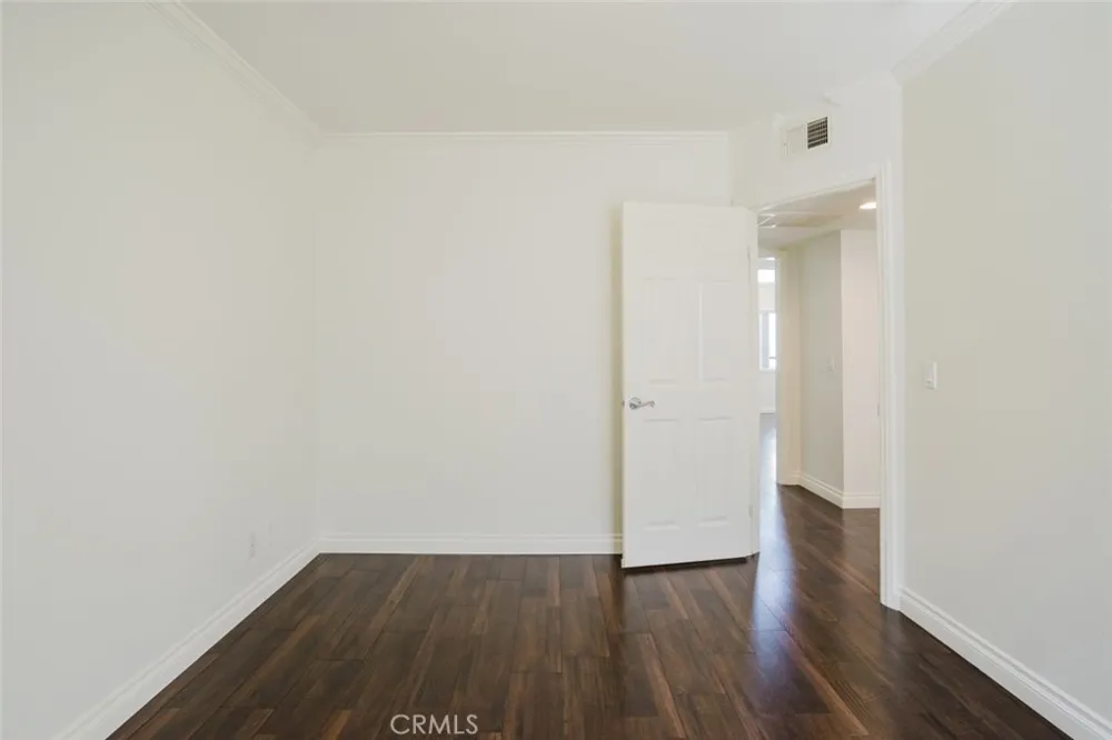 21529 Saticoy Street #217 Canoga Park, CA 91304