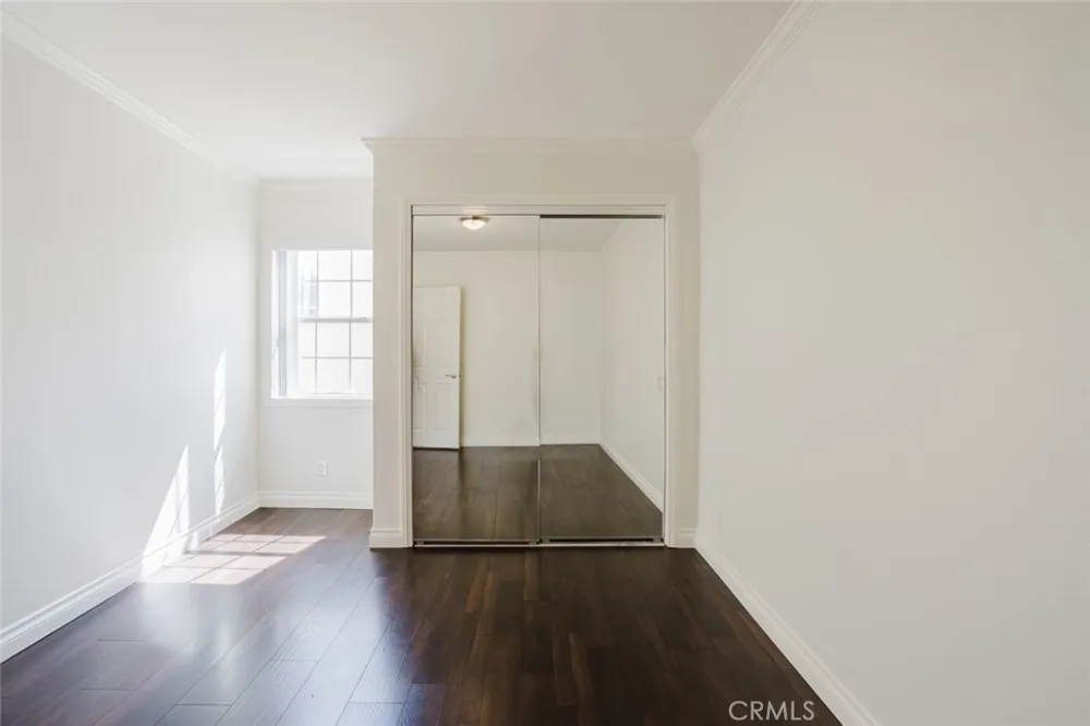 21529 Saticoy Street #217 Canoga Park, CA 91304