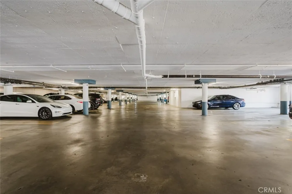 21529 Saticoy Street #217 Canoga Park, CA 91304