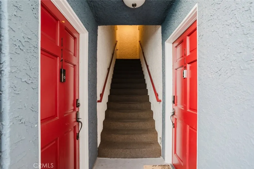 21529 Saticoy Street #217 Canoga Park, CA 91304