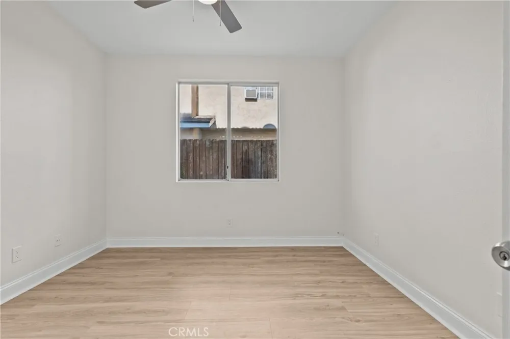 18800 Lull Reseda, CA 91335