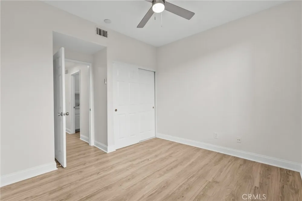 18800 Lull Reseda, CA 91335