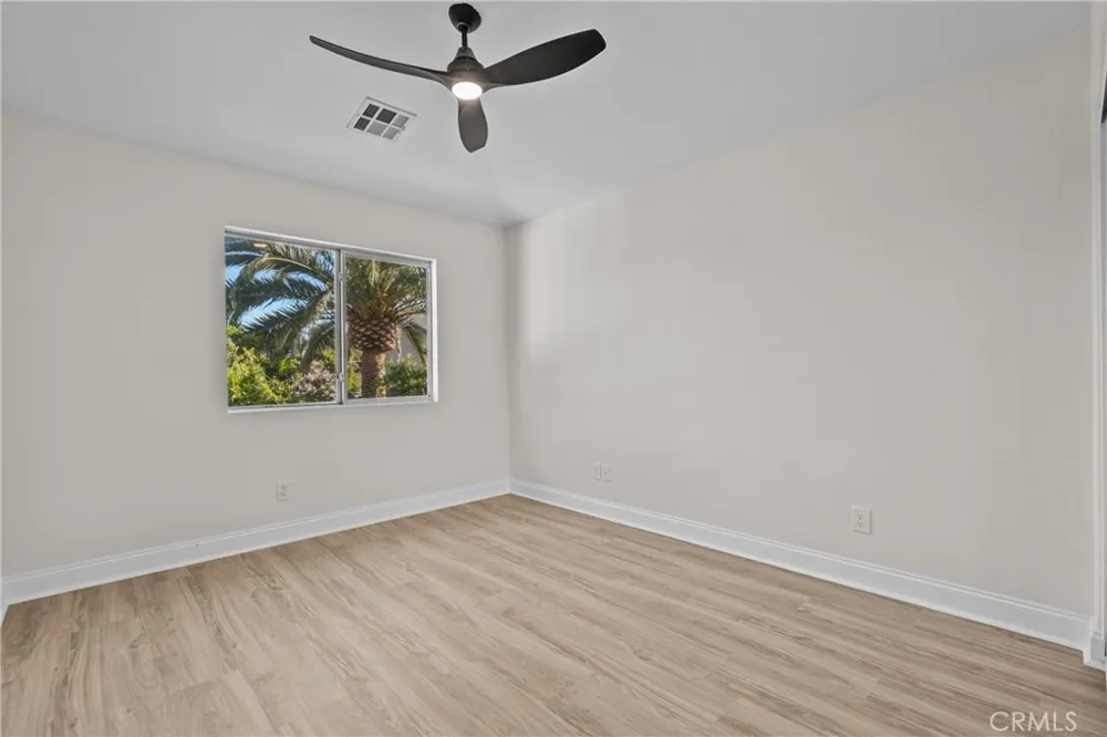 18800 Lull Reseda, CA 91335