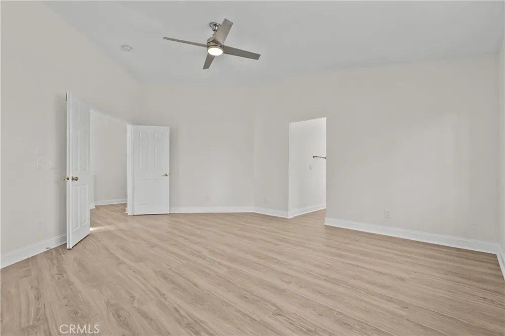 18800 Lull Reseda, CA 91335