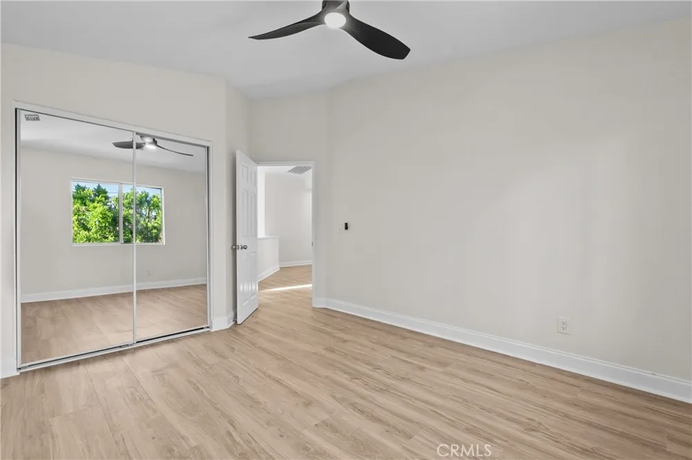 18800 Lull Reseda, CA 91335