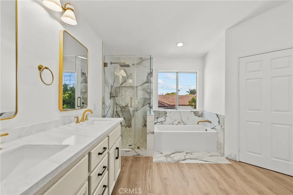 18800 Lull Reseda, CA 91335